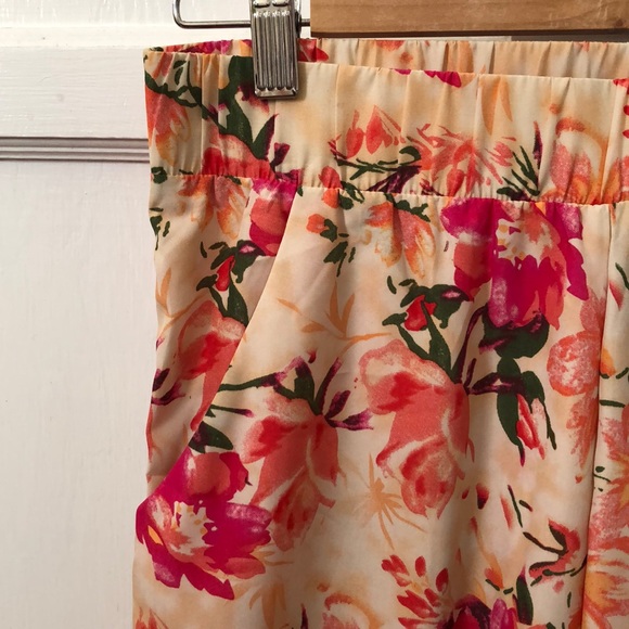 NEW Show Me Your Mumu La La Scrunch Pants - Picture 4 of 6